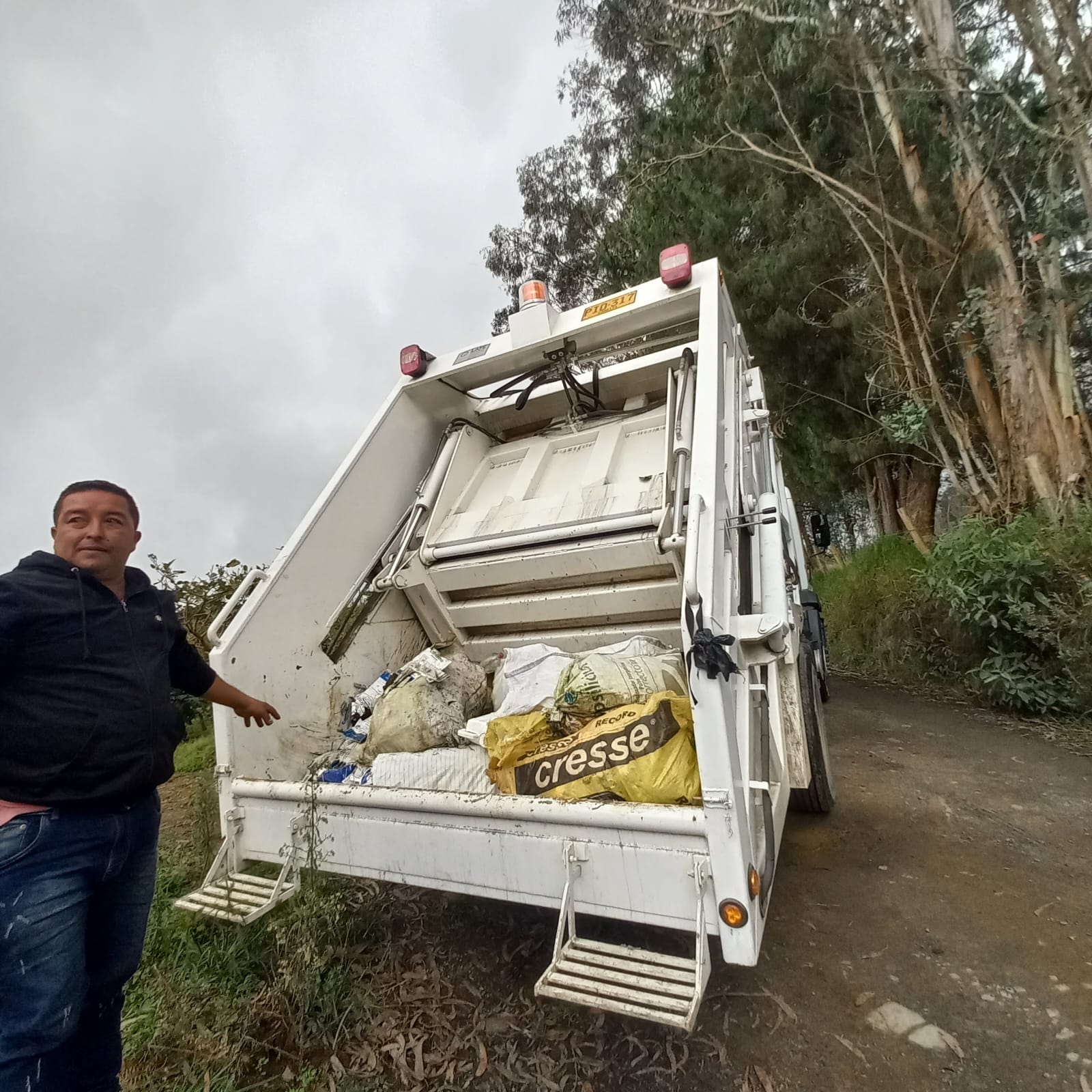 Adjunto Recolección de residuos en veredas .jpeg