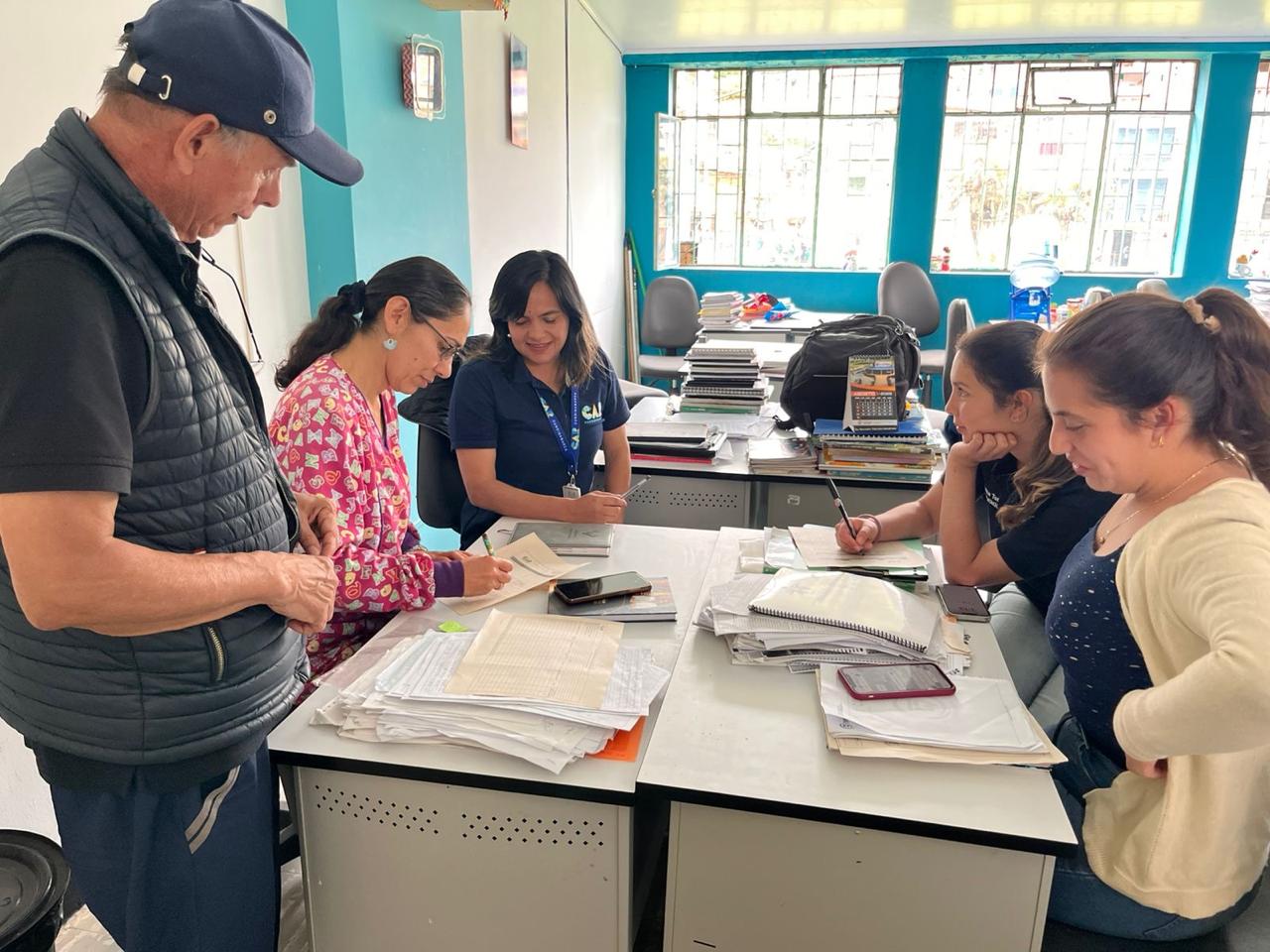 Adjunto reunion con profesores.jpg