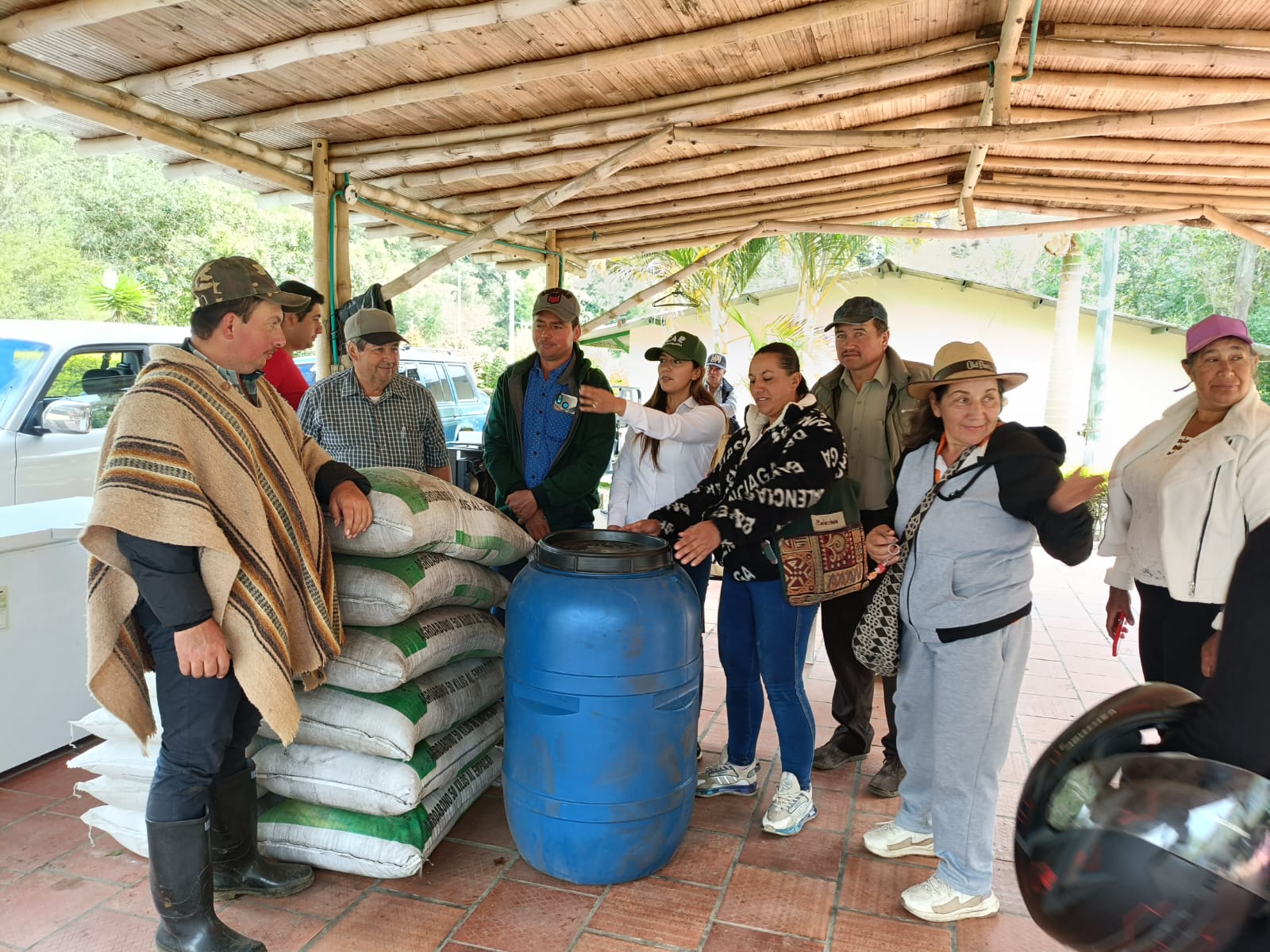 Adjunto IMG-20251113-WA0034.jpg