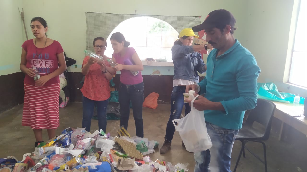 Adjunto Taller Clasificación Residuos ASOMUBIA .jpeg